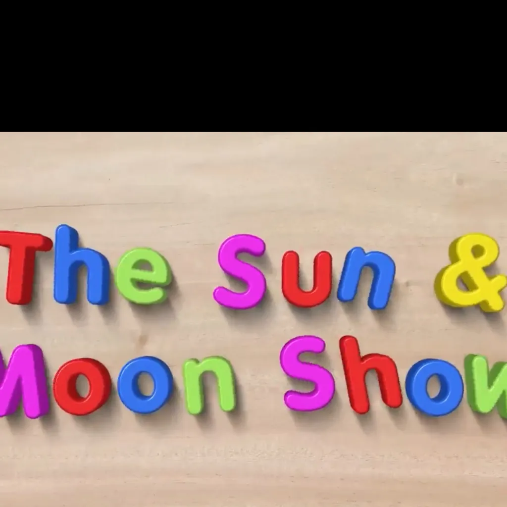 chat with ai character: Sun and moon show