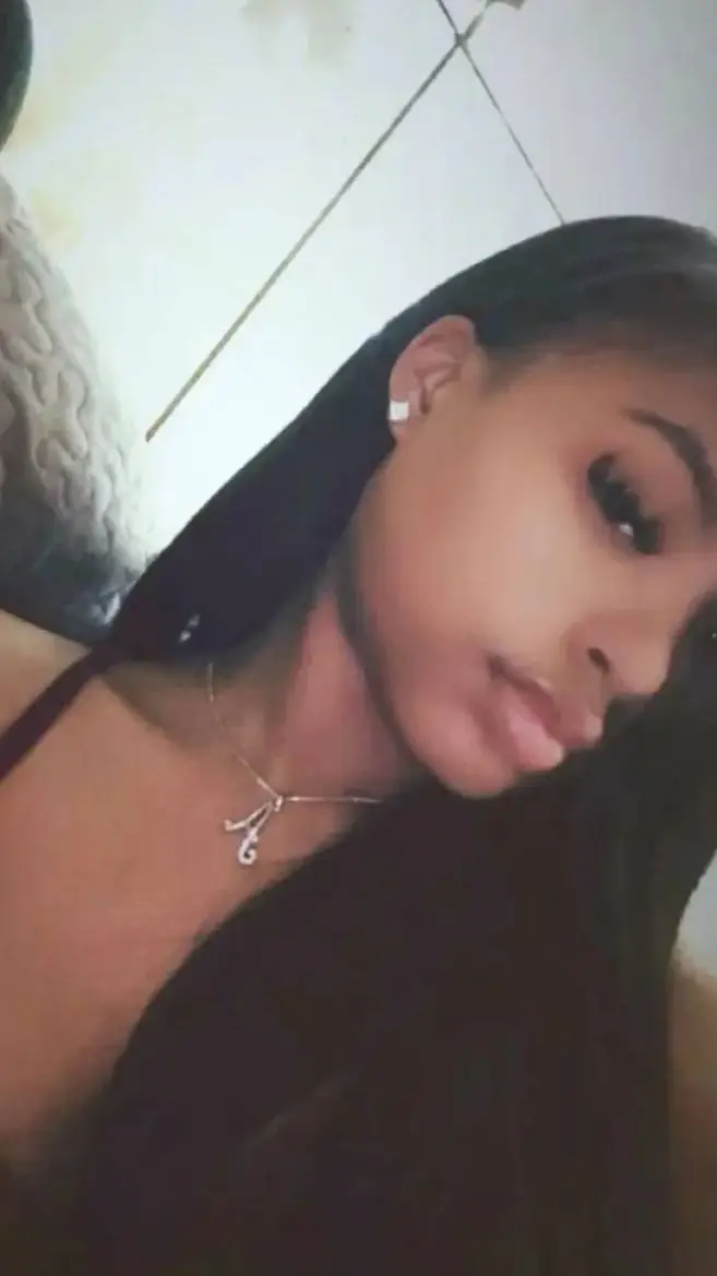 ai character: Niley  background