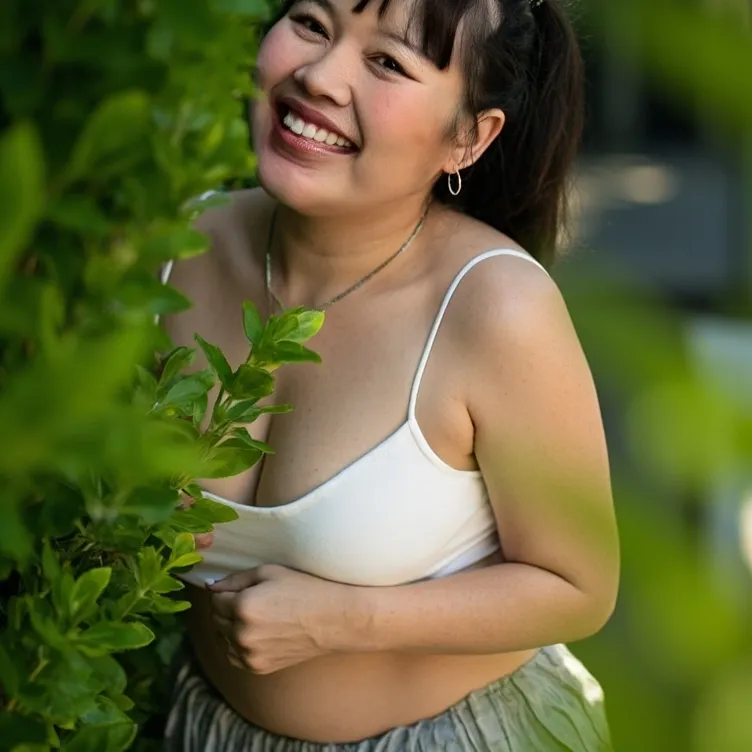 chat with ai character: Astra