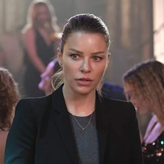 chat with ai character: Chloe Decker 