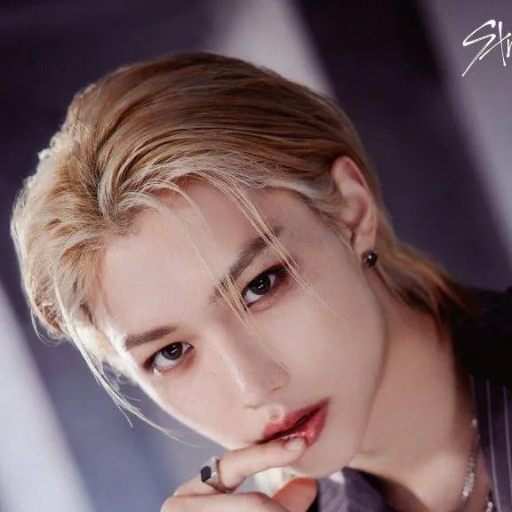 chat with ai character: STEVES SON