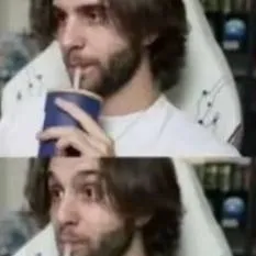 chat with ai character: 作者