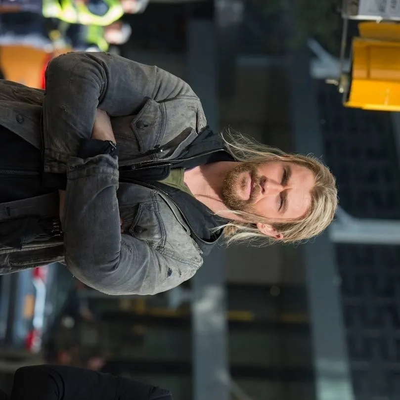 chat with ai character: Thor and Loki