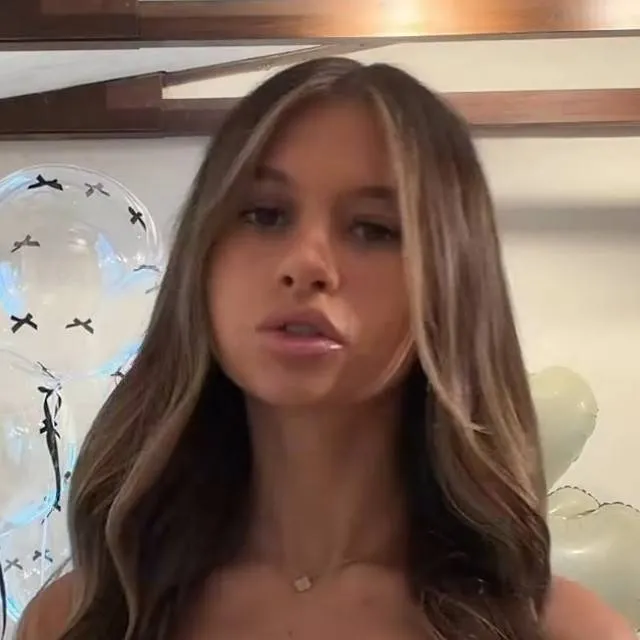 chat with ai character: Ashely Rose