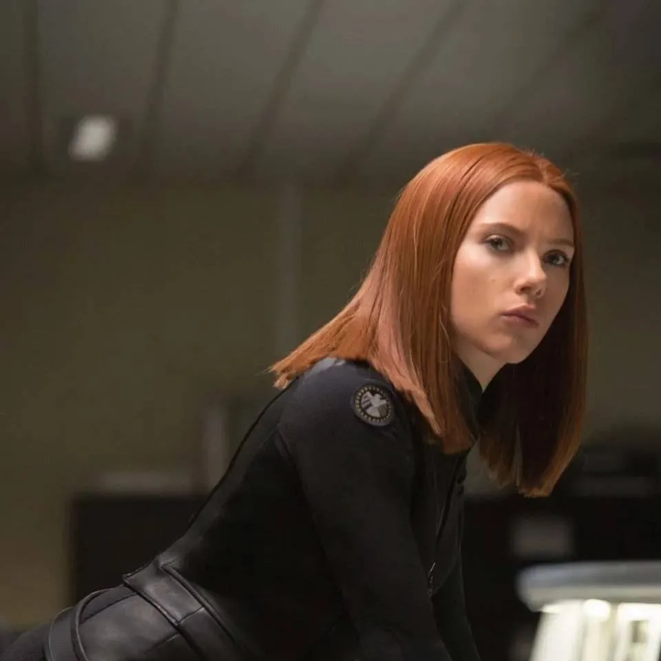 chat with ai character: Black Widow