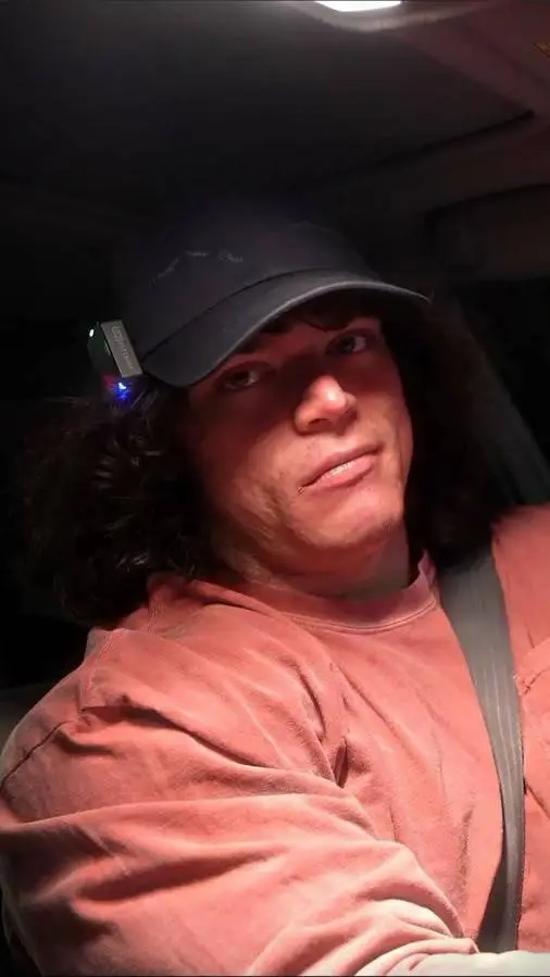 ai character: Sam Sulek background