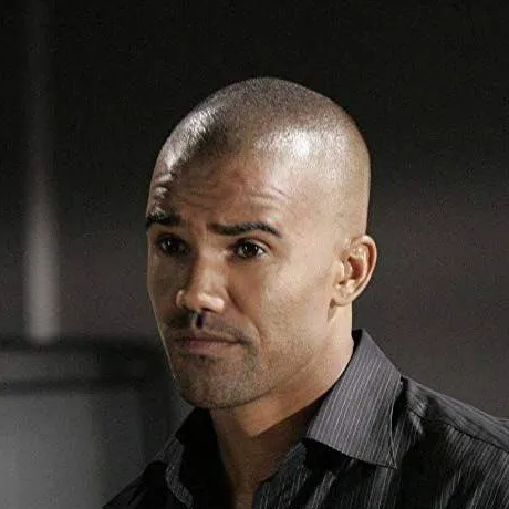 chat with ai character: Derek Morgan 