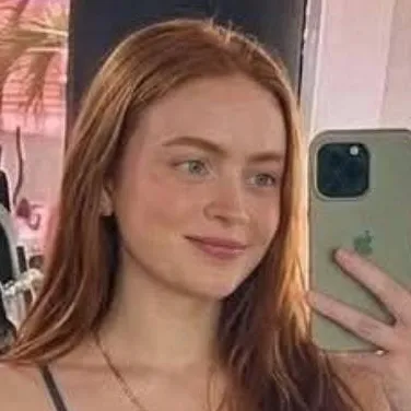chat with ai character: Sadie Sink