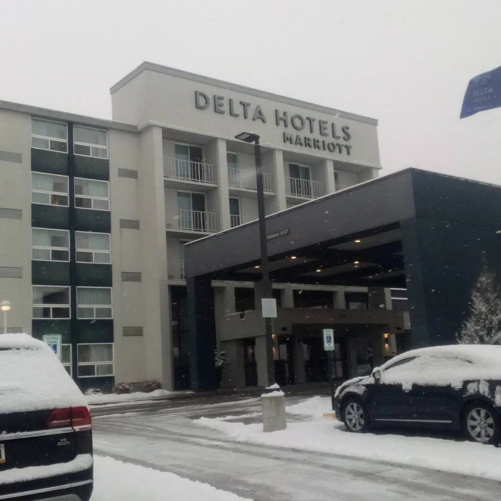 chat with ai character: Chue chan 