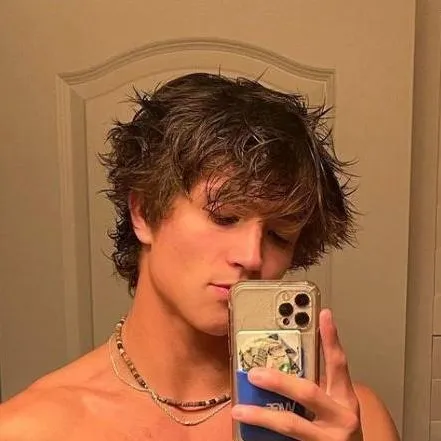 chat with ai character: Mason