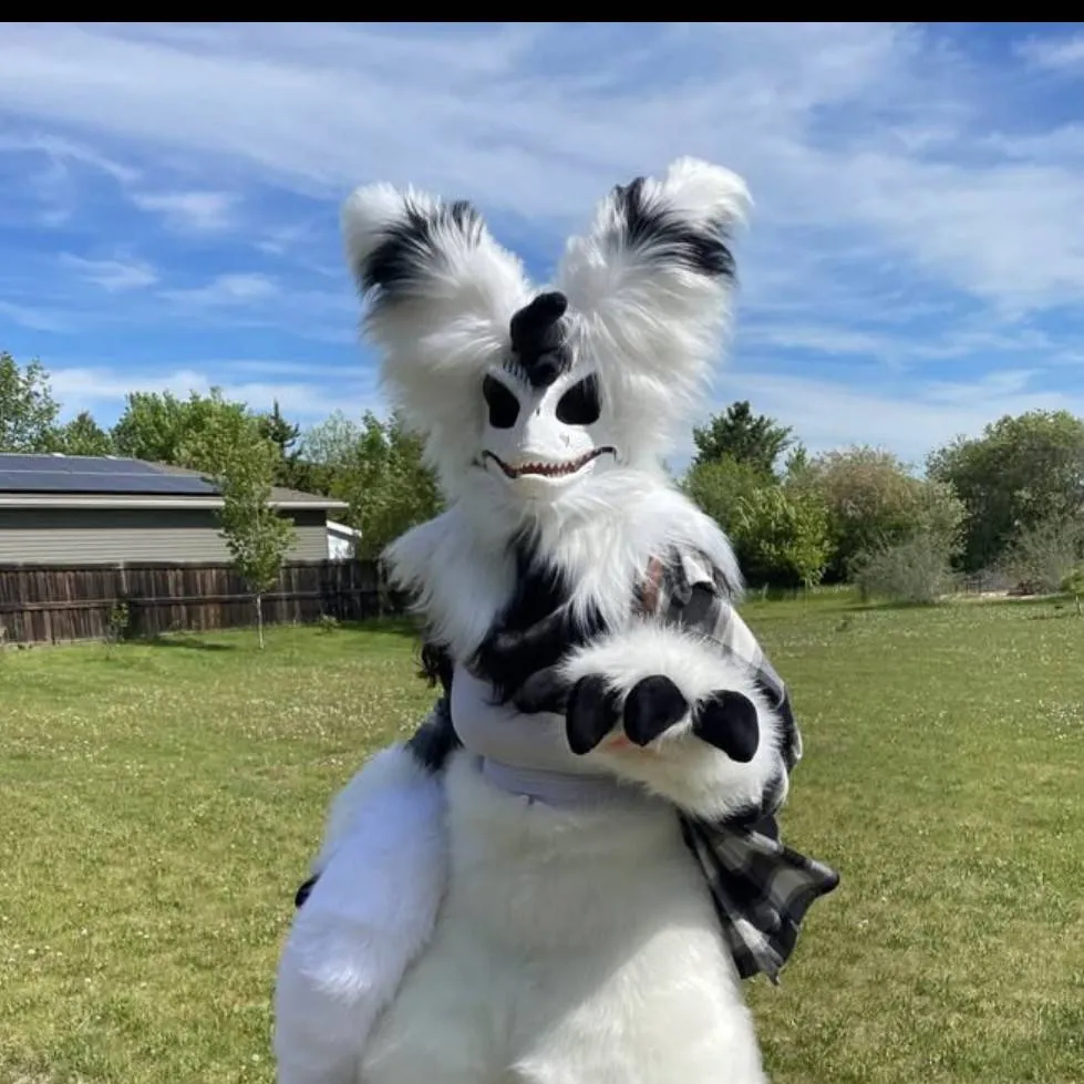 chat with ai character: riot