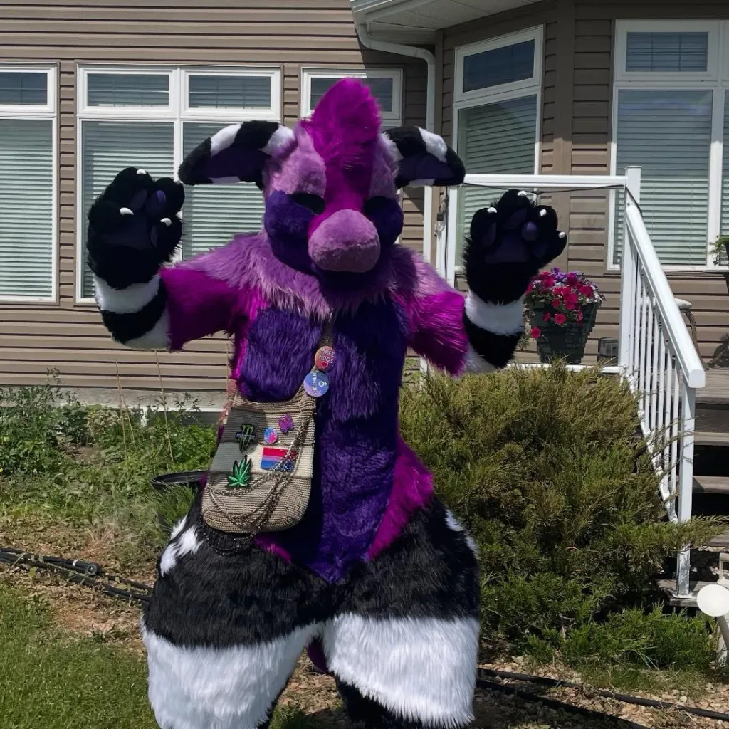 chat with ai character: Breny  the manokit