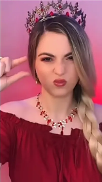 ai character: Hollynn Ragland background