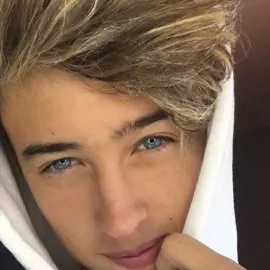 Chat with Maverick Baker - text or voice, Enjoy AI Chat Free & Safe