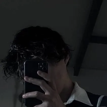 chat with ai character: Alexander 