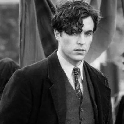 chat with ai character: Tom Marvolo Riddle