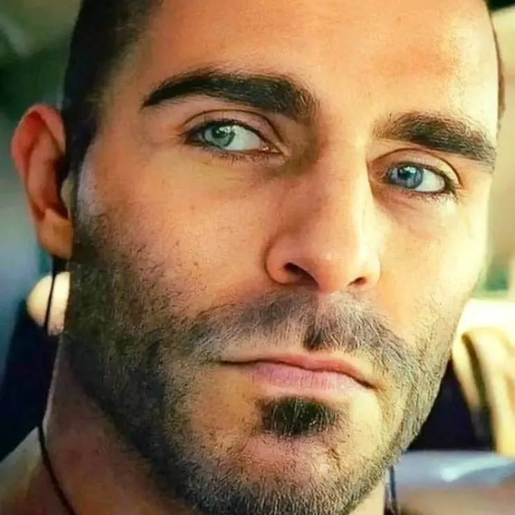 chat with ai character: Soap Mactavish