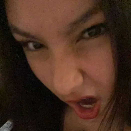 chat with ai character: Mae 💤