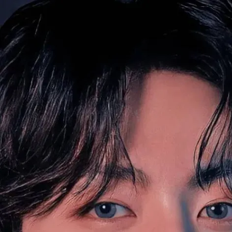 chat with ai character: Jeon Jungkook 