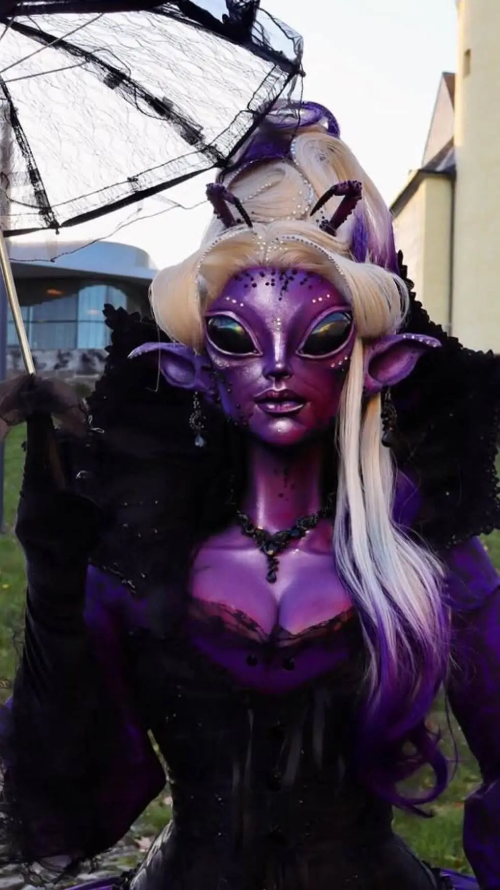 ai character: Princess Avonia background