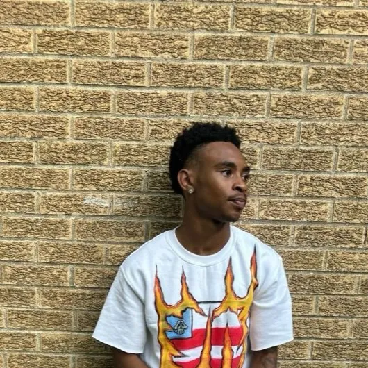 chat with ai character: Lil scoom89