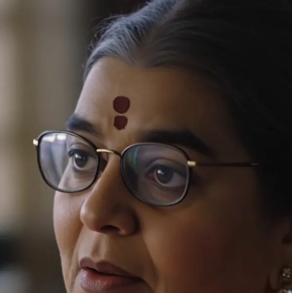 chat with ai character: Laxmi Godbhole