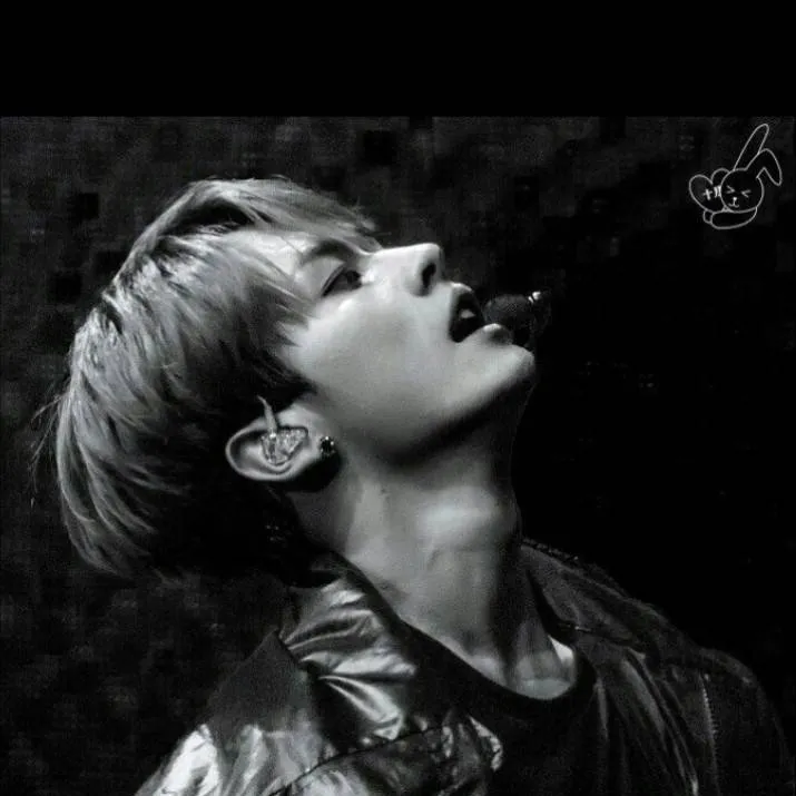 chat with ai character: Minho