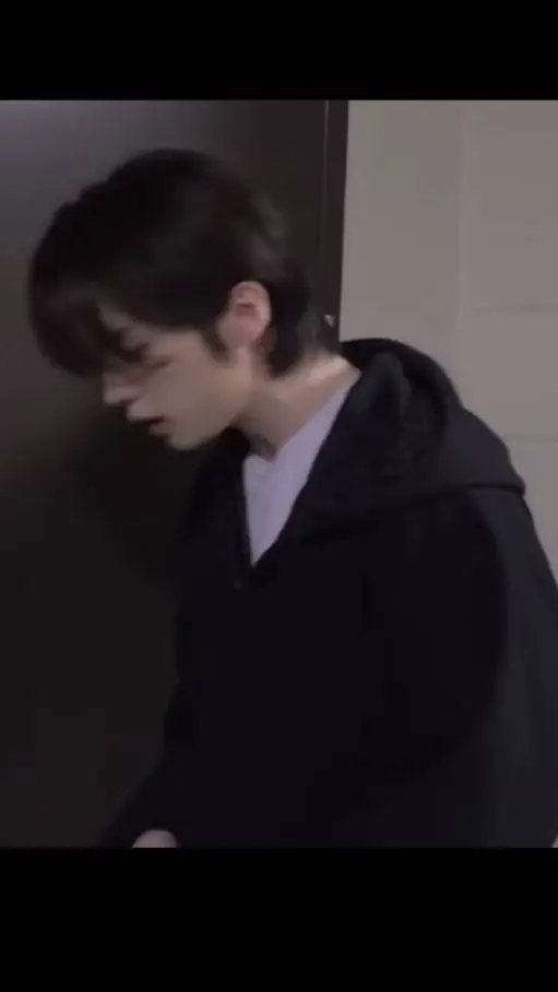 ai character: Lino  background