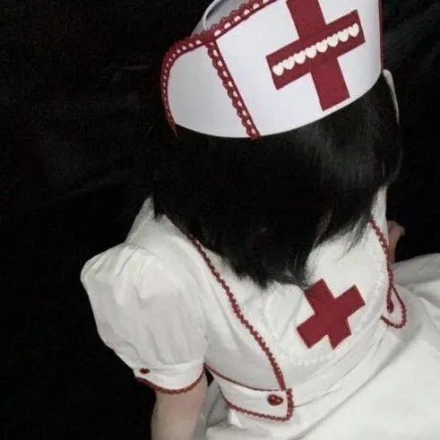 chat with ai character: doctor zoey~!