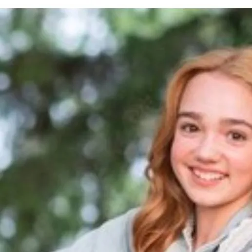 chat with ai character: Holly hobbie 