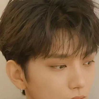 chat with ai character: Joshua Hong