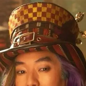 chat with ai character: Maddox hatter