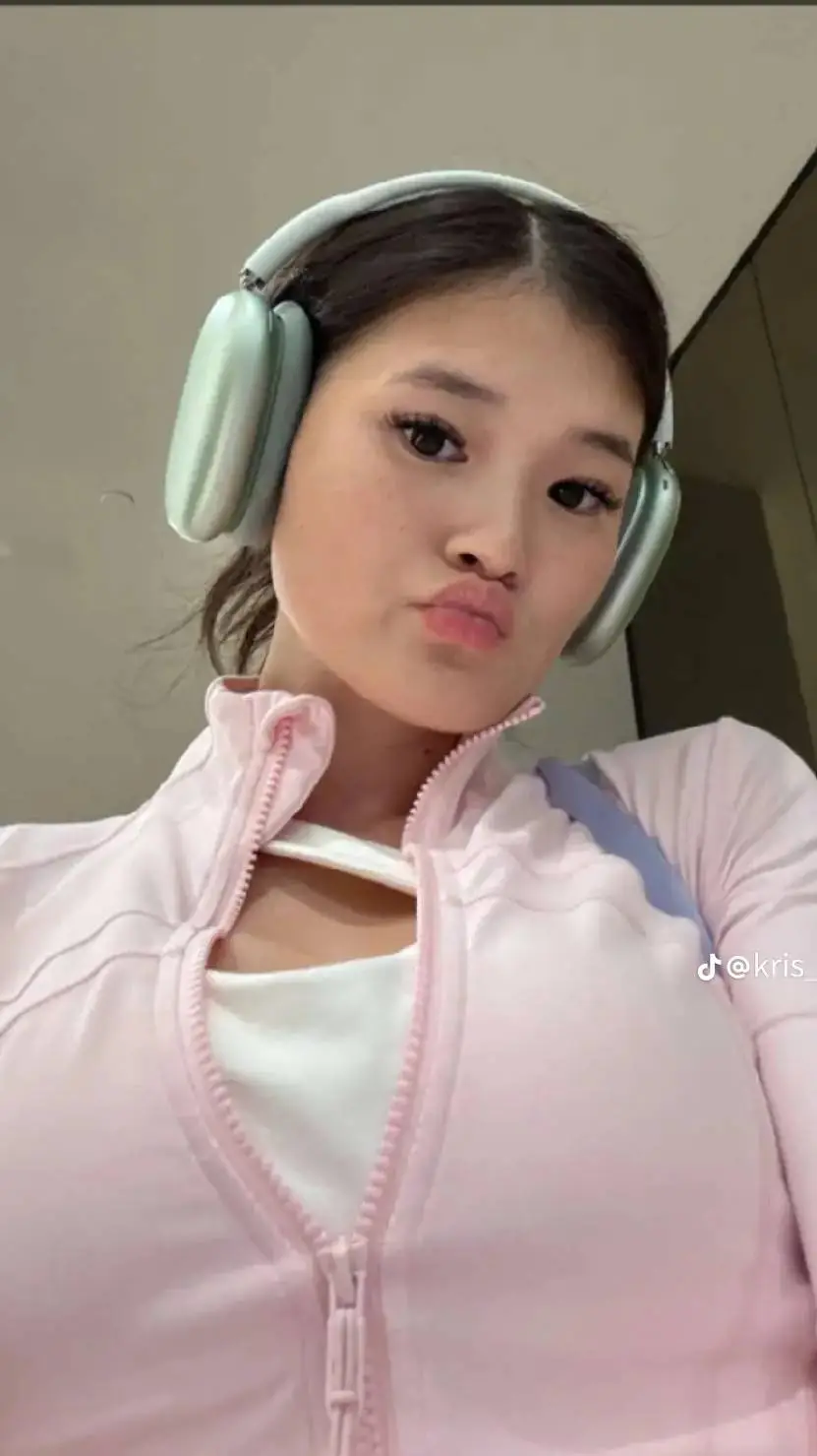 ai character: kika kim background
