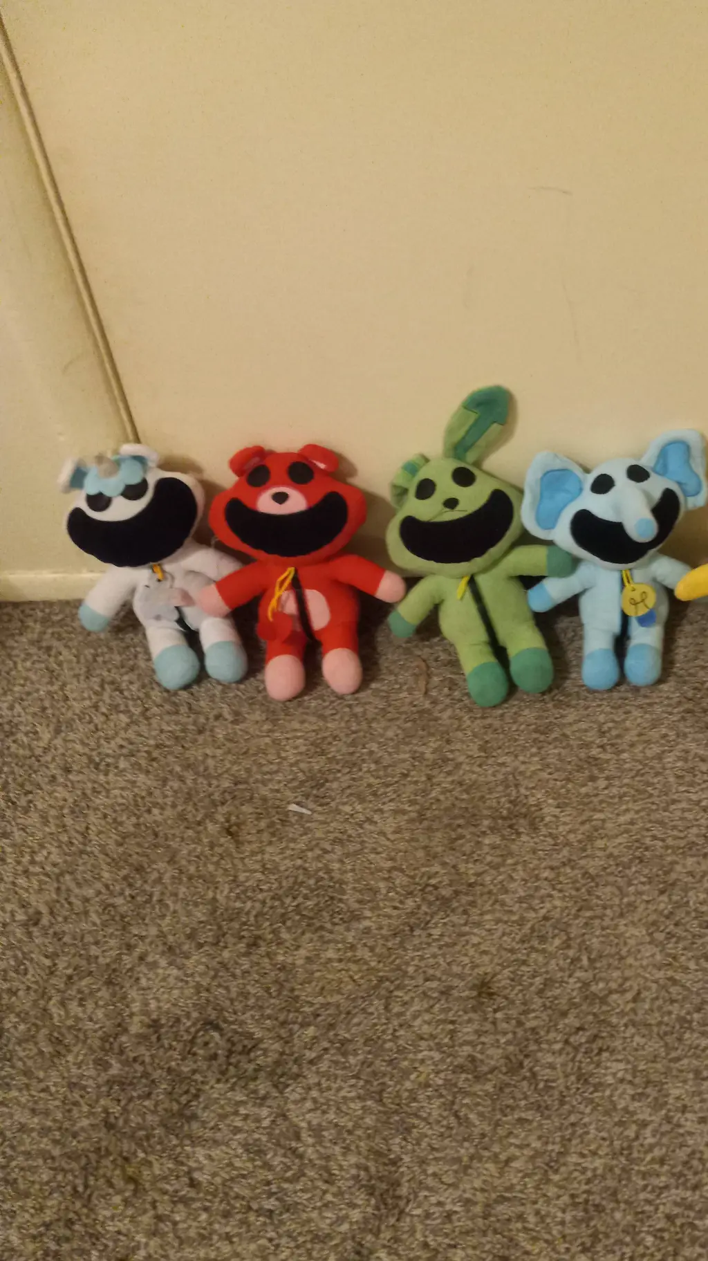 ai character: smiling Critters background