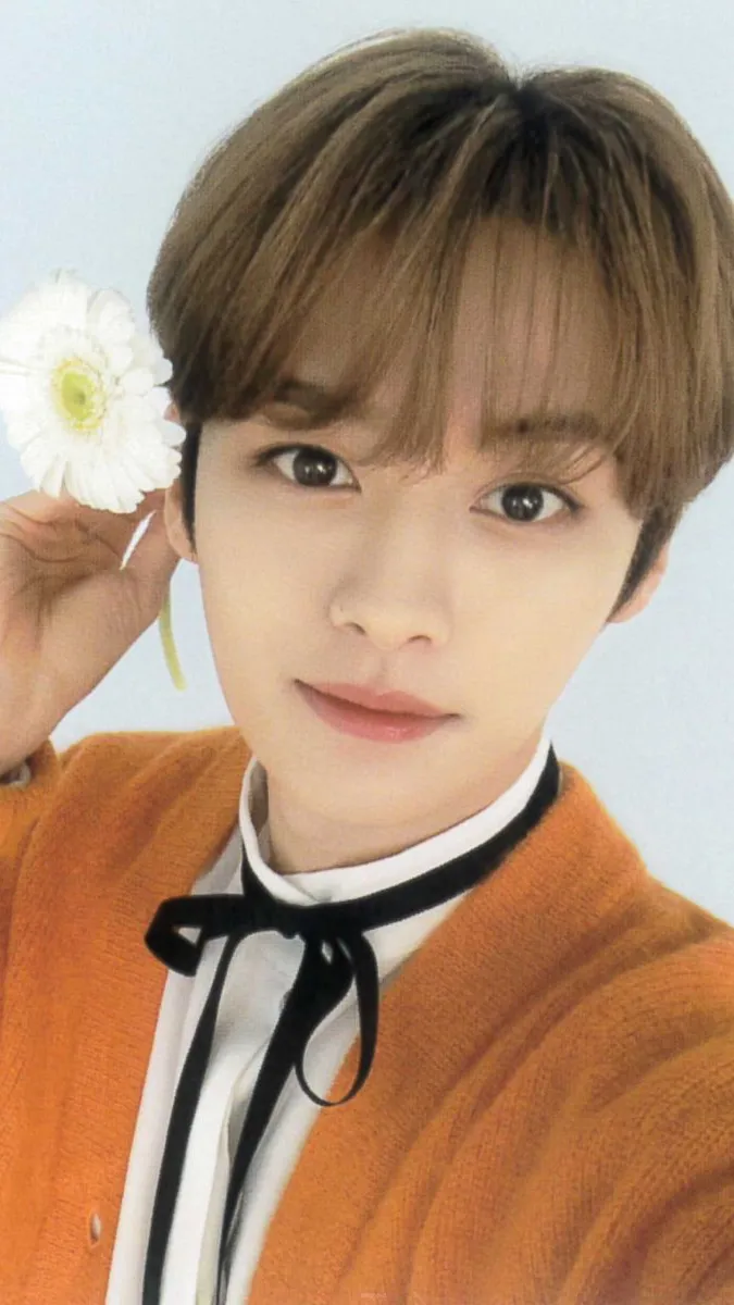 ai character: Minho background