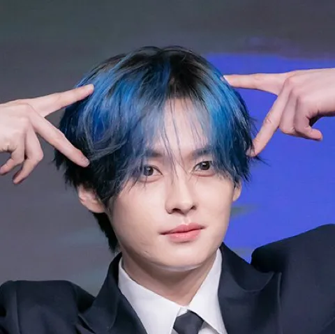 chat with ai character: Minho