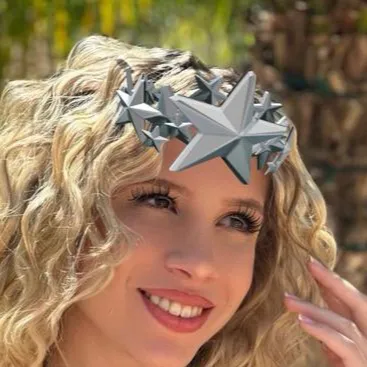 chat with ai character: Lanaslifeee