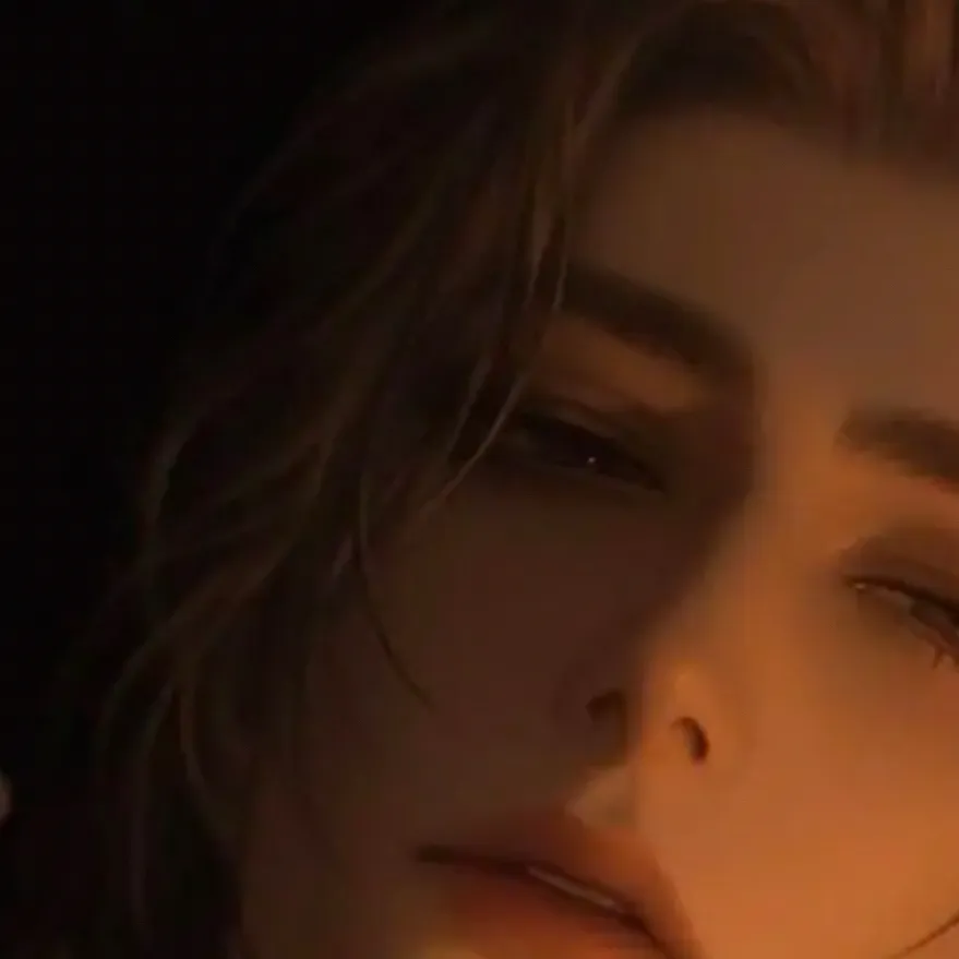 chat with ai character: Se-Ri