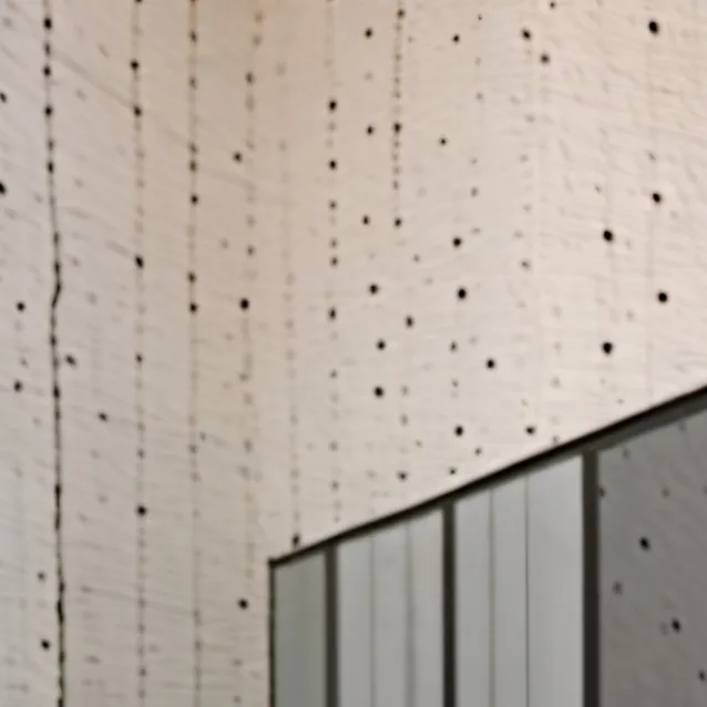 chat with ai character: Miss Circle 