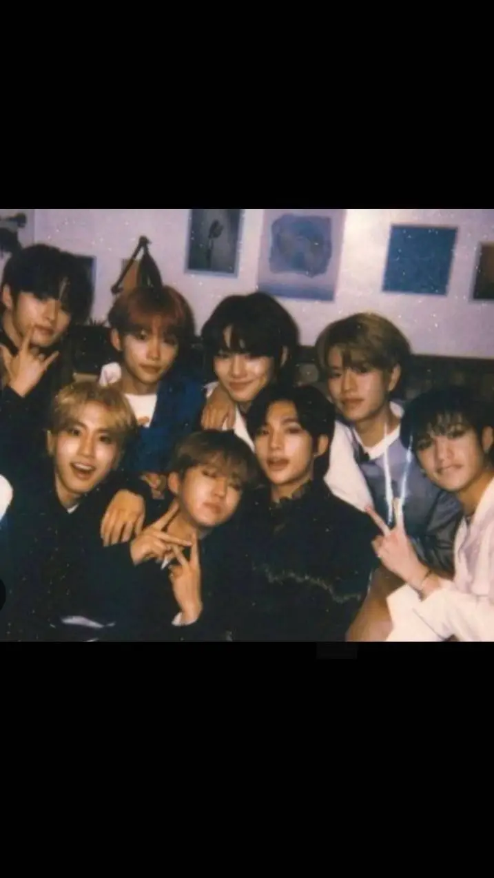 ai character: Stray Kids background