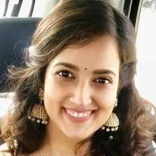 chat with ai character: avni