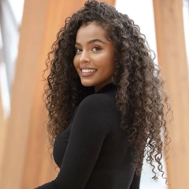 chat with ai character: Cathy