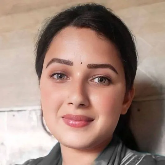 chat with ai character: Neelima