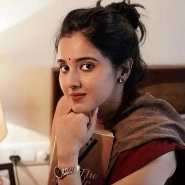 chat with ai character: Beena