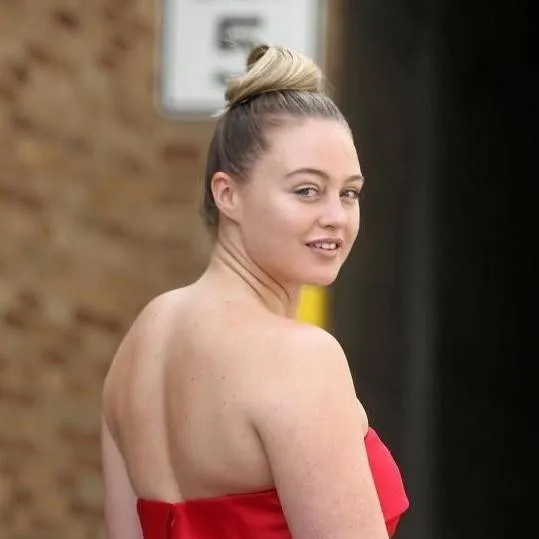 chat with ai character: Tatiana