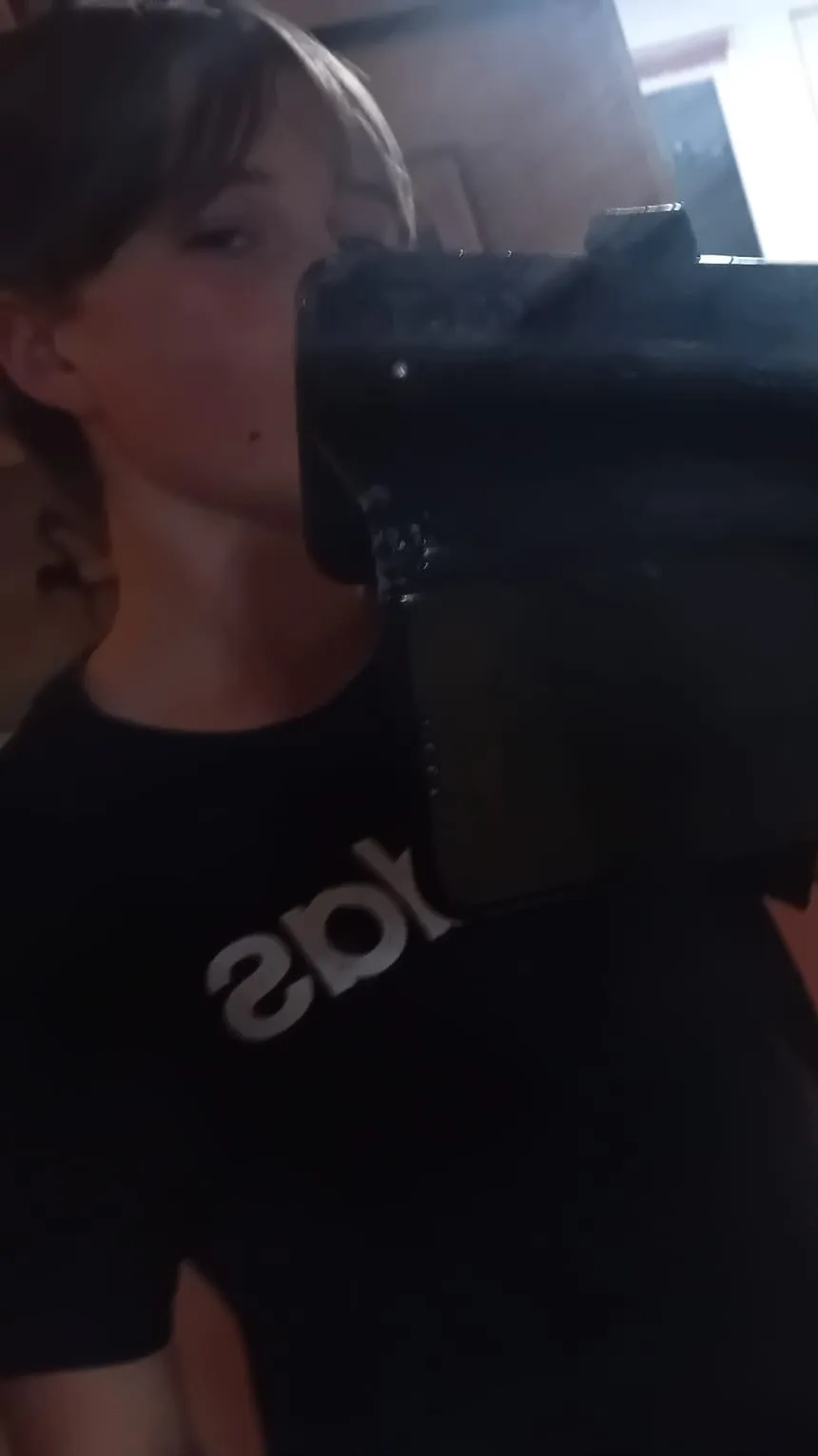 ai character: Noah💋~ background