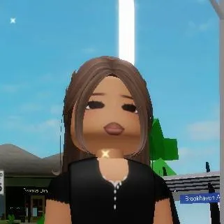 chat with ai character: MY ROBLOX AVATER