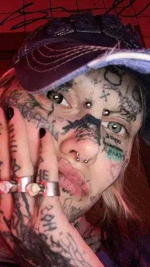 Talkie AI - Chat with Lyalya