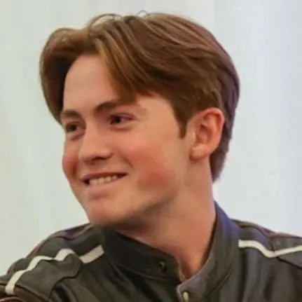 chat with ai character: KITT CONNORR