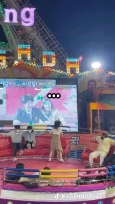 ai character: Korea ride spinner background